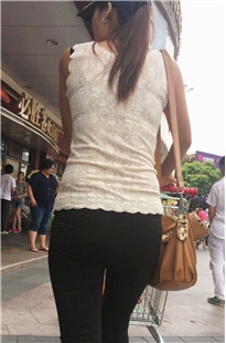 大街打底黑裤MM[46.1M/MOV]