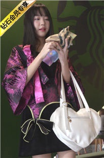 4K-可爱的短裙长腿街拍高跟皮靴美女DJ568[2.6G]