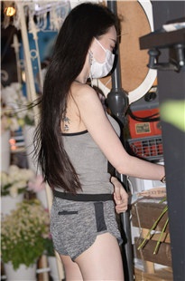 迷人的花店老板娘3A4459[2.02G]