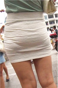 白色丰满包臀裙翘臀美女[261M/MP4]