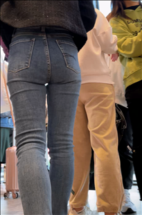 蓝色紧牛小姐姐逛街KL081[295M]