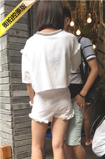 清纯的短裤短发年轻美眉[358M/MOV]