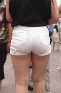 肥硕白臀亮瞎我眼了[244M/MTS]