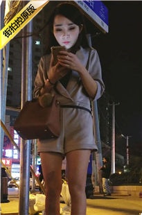 4K-夜晚的MT高跟美眉真撩人[737M/MP4]