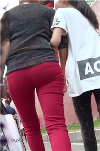 饱满圆臀紧身红裤高挑MM[274M/MTS]