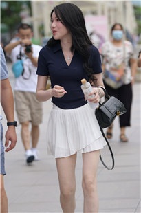 有钱人的媳fu就是美3A5827[3.75G]