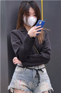 热裤女孩，好美的腿3A5412[3.97G]