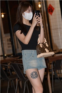 热裤美腿女生3A5822[2.11G]