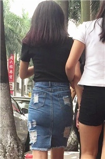 令人心动的活泼牛仔裙小妹[638M/MOV]
