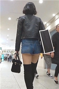 极品紧身牛仔热裤美女[1.43G]