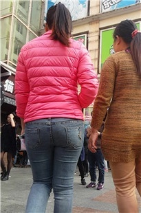 红衣紧身牛仔裤MM [591M/MP4]