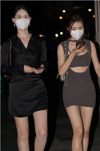 白皙美腿美女3A4260[1.65G]