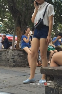 【带子狼原创作品】极品清新MT美眉[MP4/4GB]