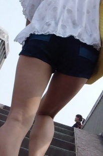 黑色热裤MM [52.5M/MP4]