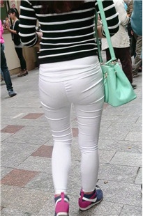 两丰臀小妹[524M/MP4]