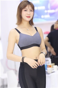 紧身衣丰盈小姐姐3A4040[990M]