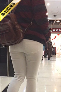 白色紧身裤宽臀美眉[117M/MOV]