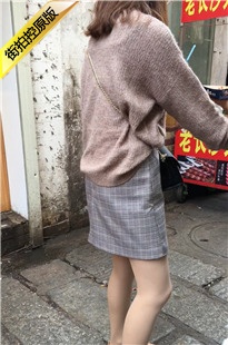 街拍MT短裙肉丝美女[338M/MOV]