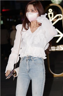 紧牛润屯美女3A4522[2.11G]