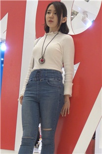 4K-极品丰满蓝牛美女JS072[2.83G]