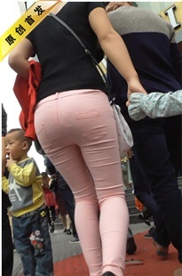 【纳兰xing急作品】粉裤紧臀小MM [MP4/871MB]