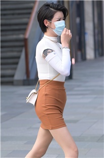 气质丝袜美女3A3637[1.95G]