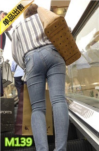 4K-街拍蓝色紧身牛仔裤细腿员润翘臀美眉M139[1.1G]