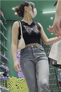 性感紧身包屯牛仔妹子JS424[916M]