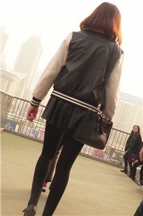 极品黑丝大长腿去唱K [196M/AVI]