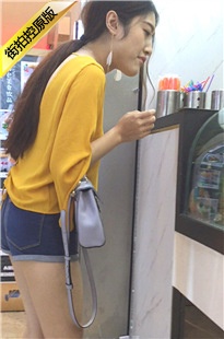 丰满蓝牛热裤美女[326M/MOV]