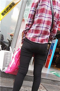 红格衬衫清纯紧身黑裤[564M/MP4]