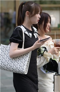 白皙美腿女生3A5655[3G]