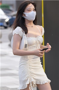 白皙美腿女友3A4792[1.36G]