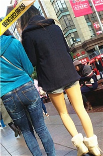 4K-街拍牛仔短裤肉丝可爱长发妹子[1.07G/MP4]