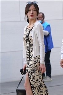 韵味开衩裙美女3A3634[2.41G]