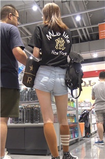 4K-极品蓝色热裤高挑美女JS075[4.27G]