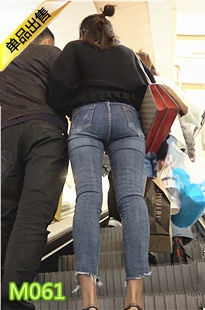 4K-三个蓝色紧身牛仔裤圆润翘臀MT漂亮美眉M061[1.11G]