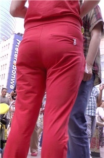 红衣棉质裤美眉[422M/MP4]