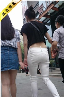 [4K超清画质]紧身白裤长腿MM.年纪不大发育得很好[MP4/942MB]