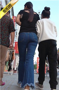 有料的牛仔紧身女[356M/AVI]