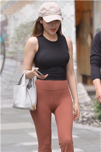 偶遇极品紧身裤素人3A3866[2.68G]