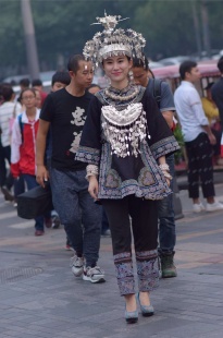 一个时尚的少数民族妺妹－14张