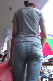 很有前途的翘臀紧牛小妹[182M/MTS]