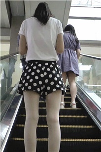 清纯肉丝美眉[92M/MP4]