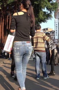 细高跟蓝牛长腿大美女