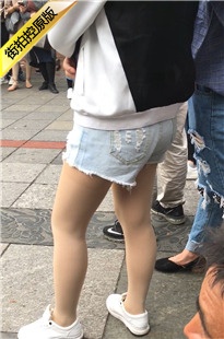 街拍牛仔热裤美眉[112M/MOV]