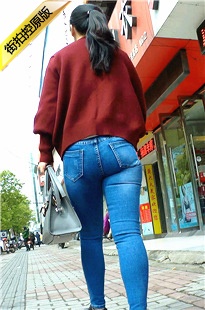 紧身蓝牛肥臀扭起来真带劲[180M/MP4]