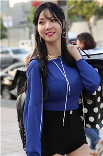 极品肉丝美腿韩国小姐姐3A1196[990M]