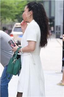 黑丝熟fu3A4447[2.52G]