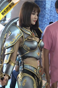身穿盔甲的冷艳短发showgirl美女[379M/MP4]